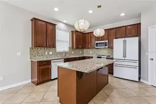 205 Mystic Bay Ct, Groveland, FL 34736 - Photo 12