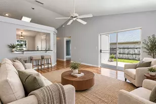 2657 Winchester Cir, Eustis, FL 32726 - Photo 2
