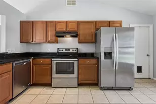 2657 Winchester Cir, Eustis, FL 32726 - Photo 8