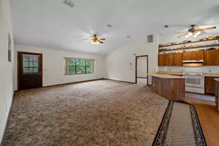 3561 W Hill Top Ln, Dunnellon, FL 34433 - Photo 14