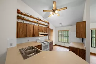 3561 W Hill Top Ln, Dunnellon, FL 34433 - Photo 10