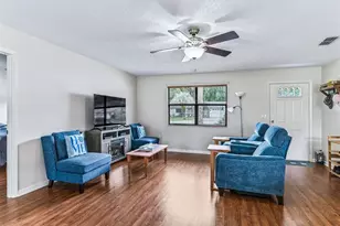 65 Aberdeen Cir, Leesburg, FL 34788 - Photo 6