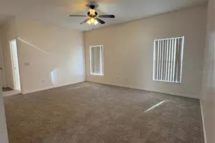 2911 Sweetspire Cir, Kissimmee, FL 34746 - Photo 16