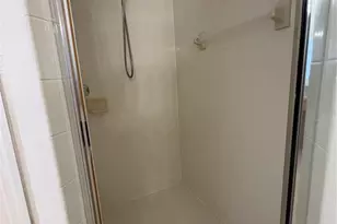2911 Sweetspire Cir, Kissimmee, FL 34746 - Photo 20