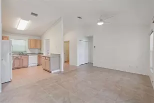 110 Twin Lake Cir, Umatilla, FL 32784 - Photo 12