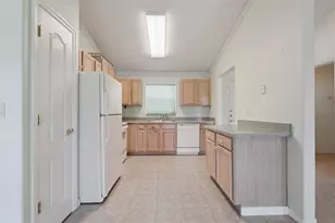 110 Twin Lake Cir, Umatilla, FL 32784 - Photo 4