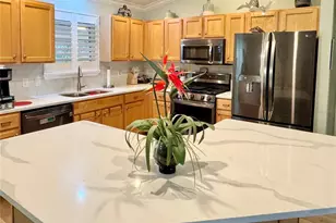 17349 SE 76th Flintlock Terrace, The Villages, FL 32162 - Photo 6