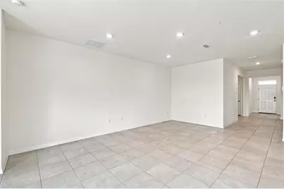 8552 Pinecrest Trail, Wildwood, FL 34785 - Photo 12
