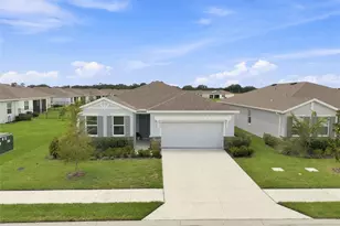 8552 Pinecrest Trl, Wildwood, FL 34785 - Photo 2