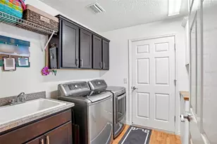 857 Enisgrove Way, The Villages, FL 32163 - Photo 26