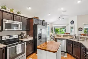 857 Enisgrove Way, The Villages, FL 32163 - Photo 8