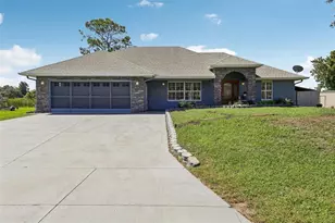 28116 Lois Dr, Tavares, FL 32778 - Photo 1