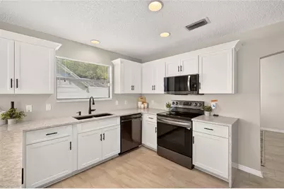 652 San Pedro Drive, The Villages, FL 32159 - Photo 16