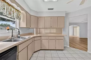 822 Dundee Cir, Leesburg, FL 34788 - Photo 12