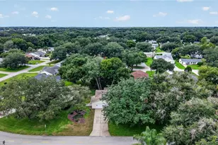 822 Dundee Cir, Leesburg, FL 34788 - Photo 4