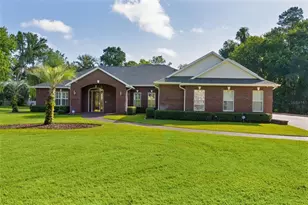 812 SE 36th Ln, Ocala, FL 34471 - Photo 2