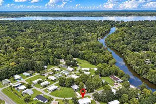 25 Canal Way, Lake Panasoffkee, FL 33538 - Photo 2