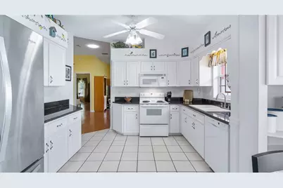 21709 King Richards Way, Leesburg, FL 34748 - Photo 4