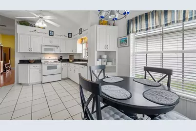 21709 King Richards Way, Leesburg, FL 34748 - Photo 2