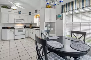 21709 King Richards Way, Leesburg, FL 34748 - Photo 2