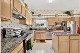 916 Ramos Dr, The Villages, FL 32159 - Photo 38