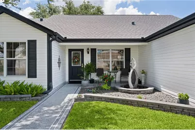 2902 Cheltenham Court, The Villages, FL 32162 - Photo 2