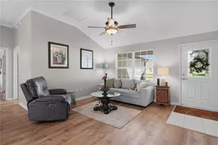 2902 Cheltenham Ct, The Villages, FL 32162 - Photo 6