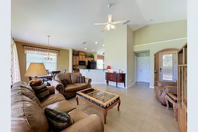107 Falling Acorn Avenue, Groveland, FL 34736 - Photo 8