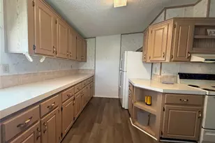 8285 Co Rd 109B, Lady Lake, FL 32159 - Photo 16