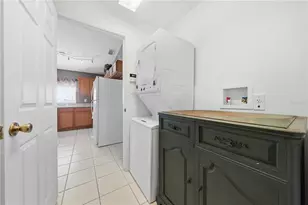 1827 Lake Villa Dr, Tavares, FL 32778 - Photo 24