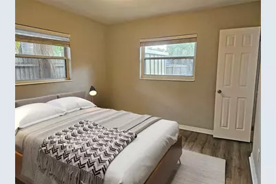 4042 Dartmouth Avenue N, Saint Petersburg, FL 33713 - Photo 6