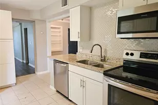 4042 Dartmouth Ave N, Saint Petersburg, FL 33713 - Photo 12