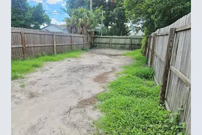 4042 Dartmouth Avenue N, Saint Petersburg, FL 33713 - Photo 16