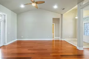 202 N Dixie Dr, Howey in the Hills, FL 34737 - Photo 2
