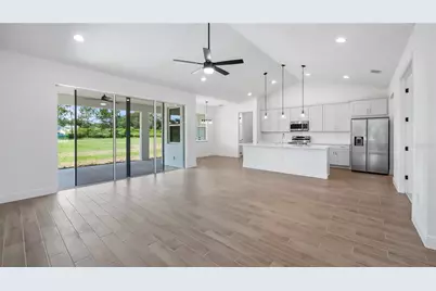 10720 Philips Landing Court, Webster, FL 33597 - Photo 10