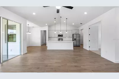 10720 Philips Landing Court, Webster, FL 33597 - Photo 6