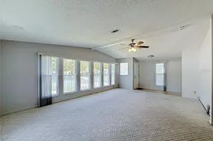 658 Rainbow Blvd, Lady Lake, FL 32159 - Photo 12