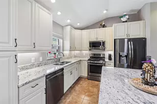 17287 SE 85th Willowick Cir, The Villages, FL 32162 - Photo 10