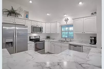 3915 Wine Palm Way, The Villages, FL 32163 - Photo 6