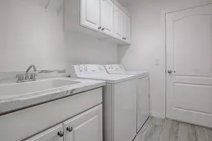 3915 Wine Palm Way, The Villages, FL 32163 - Photo 22