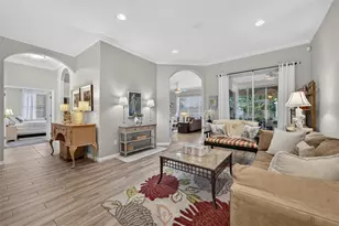 217 Crepe Myrtle Dr, Groveland, FL 34736 - Photo 8