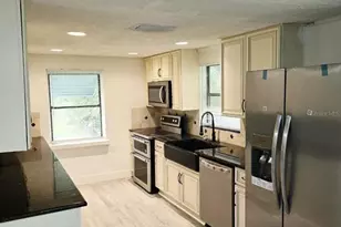 234 E Lady Lake Blvd, Lady Lake, FL 32159 - Photo 8
