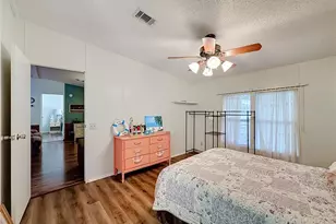 1559 Nassau Cir, Tavares, FL 32778 - Photo 22