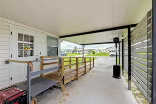 1559 Nassau Cir, Tavares, FL 32778 - Photo 4