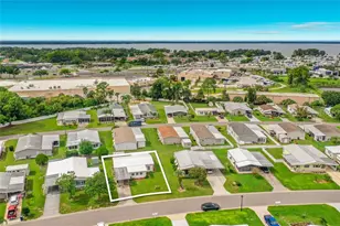 1559 Nassau Cir, Tavares, FL 32778 - Photo 36