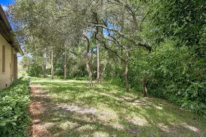 6810 Plumleaf Court, Spring Hill, FL 34606 - Photo 22