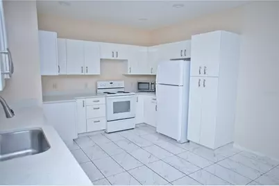 402 E Maple Street, Winter Garden, FL 34787 - Photo 2