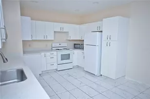 402 E Maple St, Winter Garden, FL 34787 - Photo 2