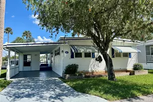 33 Cocos Plumosa Dr, Eustis, FL 32726 - Photo 1