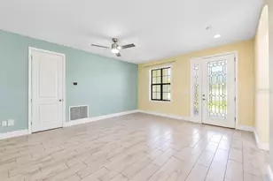 4024 Salida Del Sol Dr, Sun City Center, FL 33573 - Photo 4